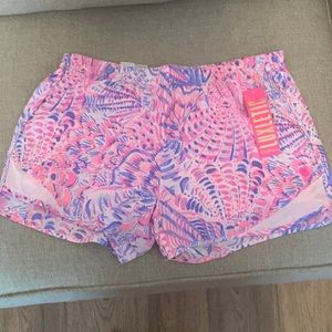 Size M- Lilly Pulitzer Ocean Trail Short-NWT
